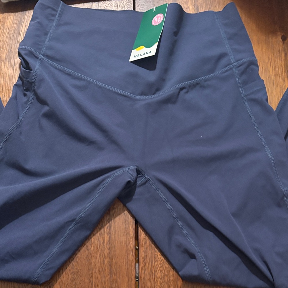 HALARA Navy High-Waisted Leggings
